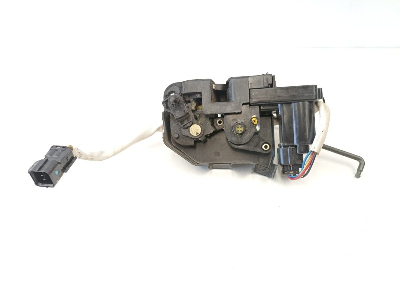 Recambio de cerradura puerta trasera izquierda para hyundai getz 1.5 crdi referencia OEM IAM 814101C020  