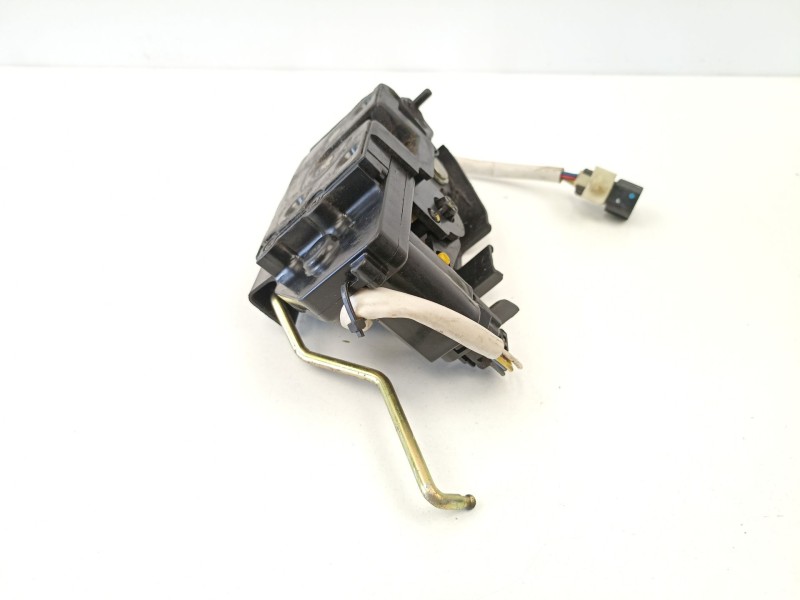 Recambio de cerradura puerta trasera derecha para hyundai getz 1.5 crdi referencia OEM IAM 814201C020  