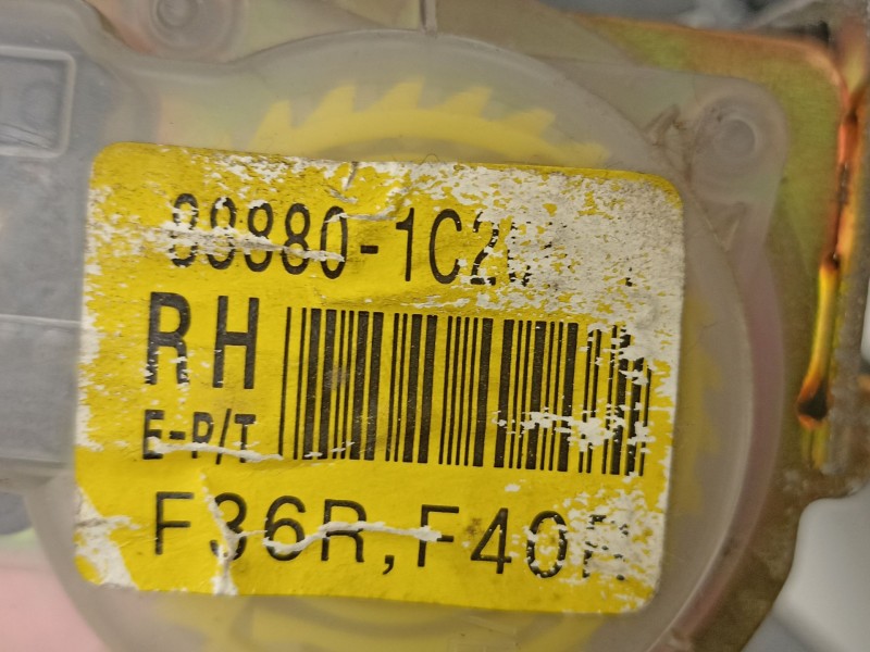 Recambio de cinturon seguridad delantero derecho para hyundai getz (tb) 1.3 i referencia OEM IAM 888801C200LT  