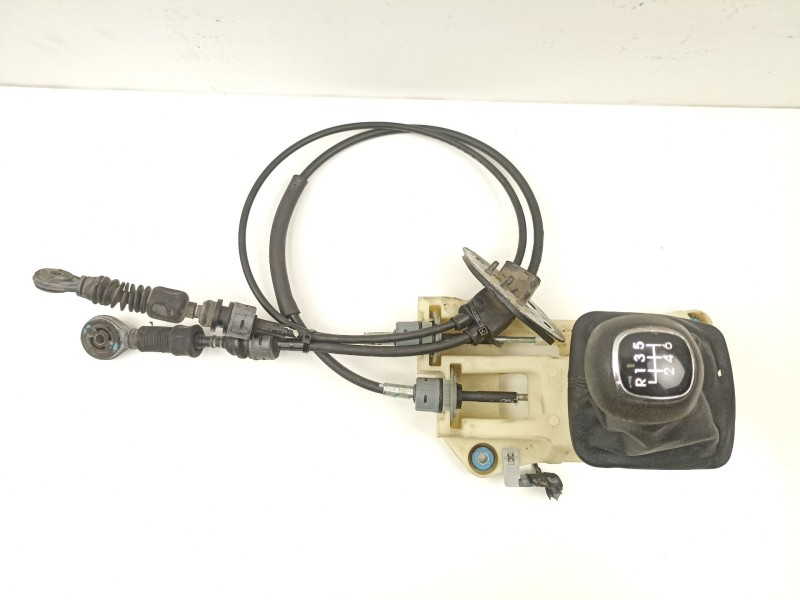 Recambio de palanca cambio manual para kia ceed 1.6 crdi - d4fb referencia OEM IAM 437001H050  