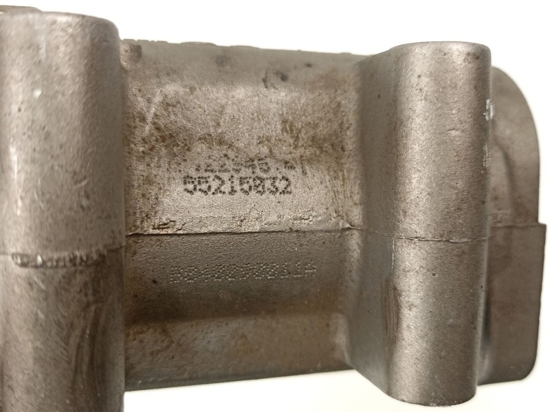 Recambio de valvula egr para opel vectra c gts (z02) 1.9 cdti (f68) referencia OEM IAM 55215032  