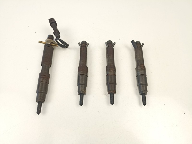 Recambio de inyectores juego para seat toledo i (1l2) 1.9 tdi referencia OEM IAM 028130201G  028130201J