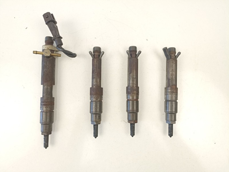 Recambio de inyectores juego para seat toledo i (1l2) 1.9 tdi referencia OEM IAM 028130201G  028130201J