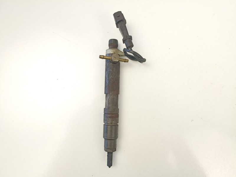 Recambio de inyectores juego para seat toledo i (1l2) 1.9 tdi referencia OEM IAM 028130201G  028130201J