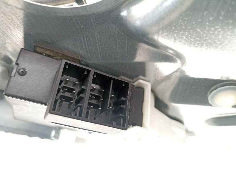 Recambio de elevalunas delantero derecho para seat ibiza iii (6l1) 1.4 16v referencia OEM IAM 6L4837752ER  6L2959801