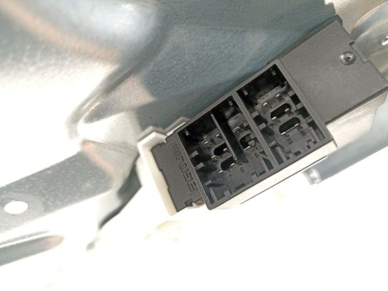 Recambio de elevalunas delantero izquierdo para seat ibiza iii (6l1) 1.4 16v referencia OEM IAM 6L4837751EE  6L2959802A