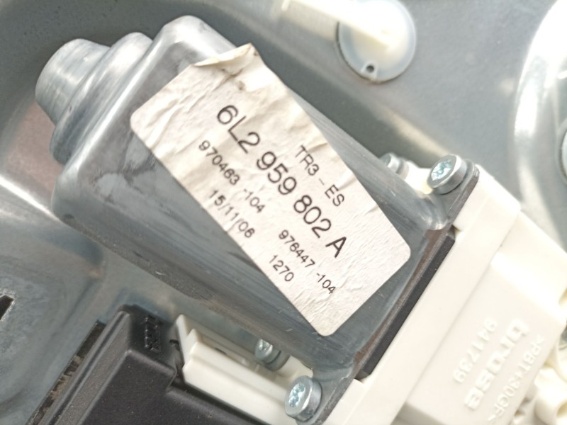 Recambio de elevalunas delantero izquierdo para seat ibiza iii (6l1) 1.4 16v referencia OEM IAM 6L4837751EE  6L2959802A