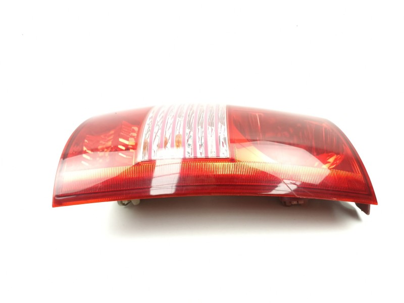 Recambio de piloto trasero derecho para kia picanto i (sa) 1.0 referencia OEM IAM 9240207010  