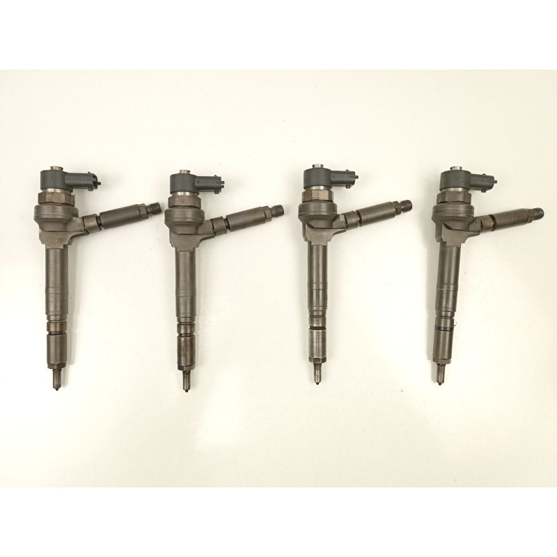 Recambio de inyectores juego para opel astra h berlina 1.7 16v cdti referencia OEM IAM 97363812 0445110175 