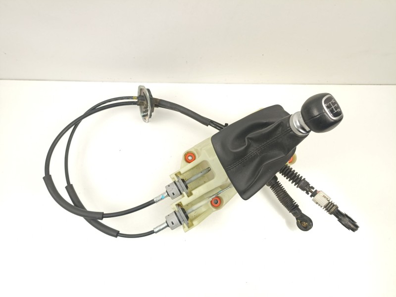 Recambio de palanca cambio manual para hyundai i20 iii (bc3, bi3) 1.2 referencia OEM IAM 43700Q0200NNB  