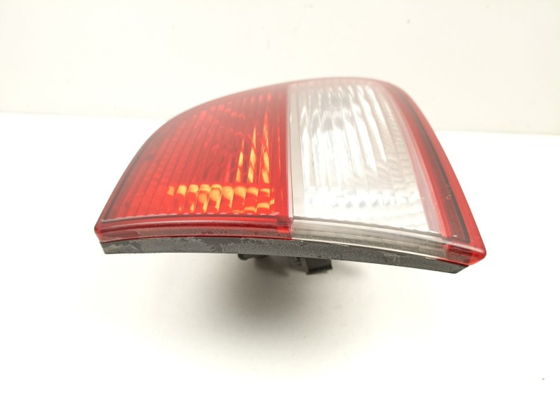 Recambio de piloto porton derecho para seat leon (1m1) 1.9 tdi referencia OEM IAM 1M6945092B  