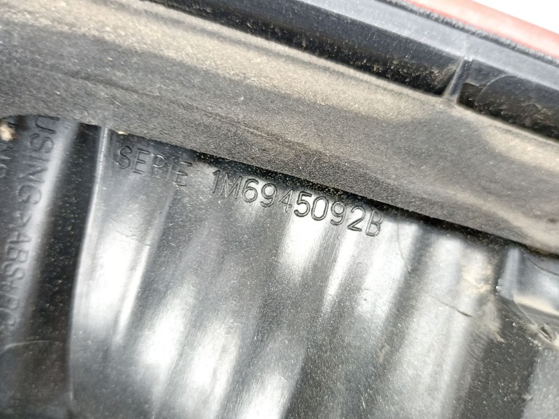 Recambio de piloto porton derecho para seat leon (1m1) 1.9 tdi referencia OEM IAM 1M6945092B  