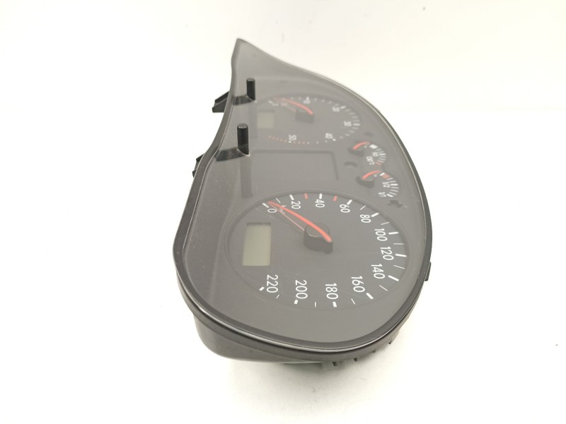 Recambio de cuadro instrumentos para volkswagen passat 1.9 tdi referencia OEM IAM 3B1919860C 110008919 