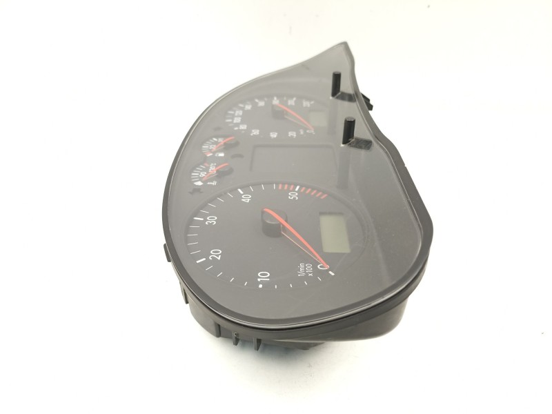 Recambio de cuadro instrumentos para volkswagen passat 1.9 tdi referencia OEM IAM 3B1919860C 110008919 