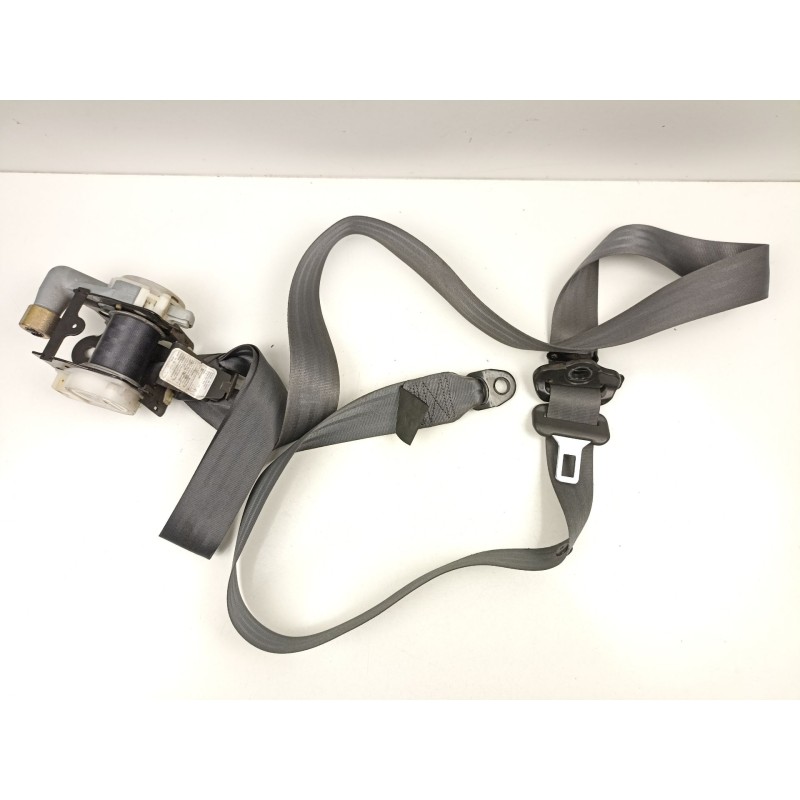 Recambio de cinturon seguridad delantero derecho para kia cerato i hatchback (ld) 1.5 crdi referencia OEM IAM 888202F001  