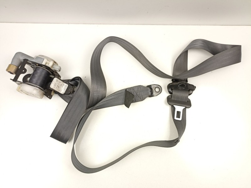 Recambio de cinturon seguridad delantero derecho para kia cerato i hatchback (ld) 1.5 crdi referencia OEM IAM 888202F001  