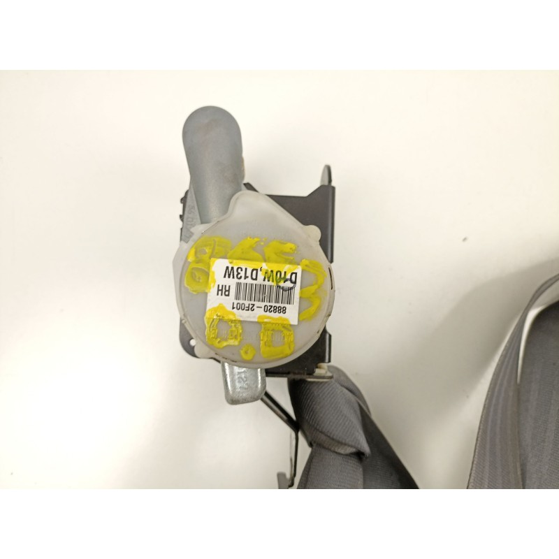Recambio de cinturon seguridad delantero derecho para kia cerato i hatchback (ld) 1.5 crdi referencia OEM IAM 888202F001  