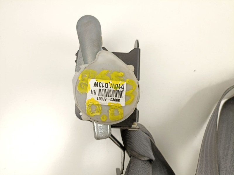 Recambio de cinturon seguridad delantero derecho para kia cerato i hatchback (ld) 1.5 crdi referencia OEM IAM 888202F001  