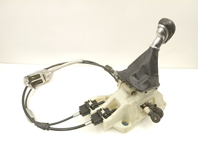 Recambio de palanca cambio manual para hyundai i30 station wagon (pde) 1.6 crdi referencia OEM IAM 43700G3110TRY  