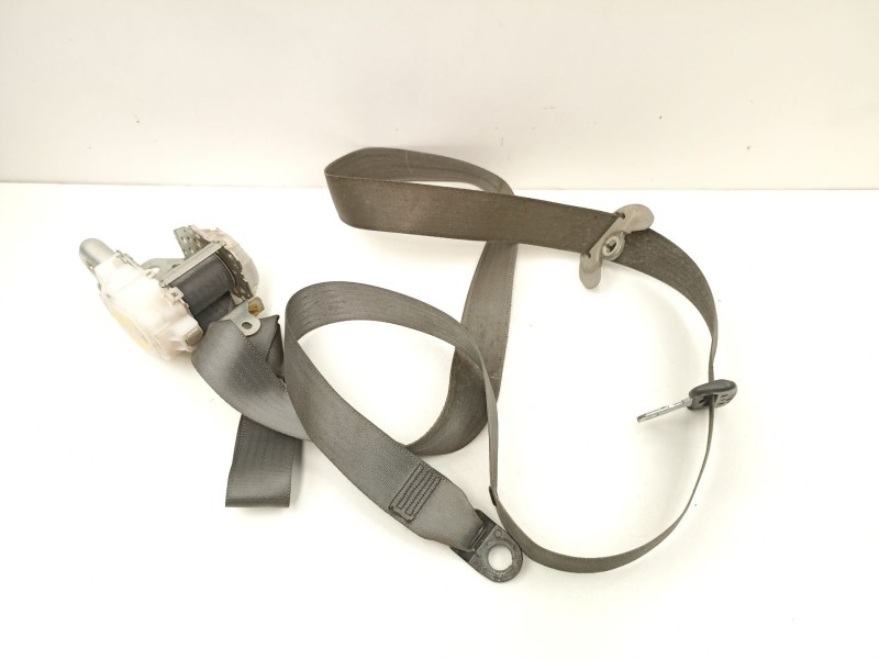 Recambio de cinturon seguridad delantero izquierdo para toyota prius zvw30 prius advance referencia OEM IAM 7322047111B0  