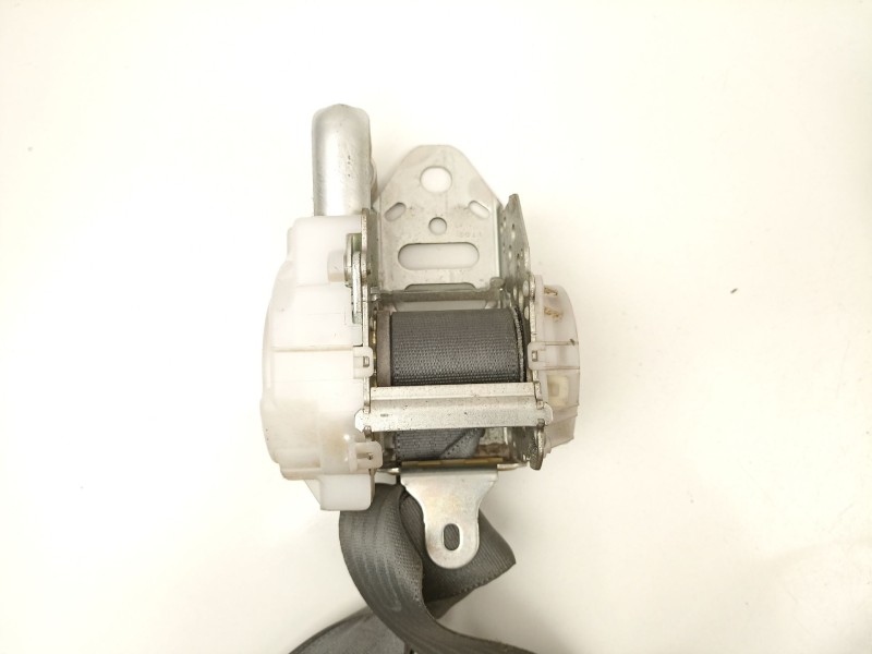 Recambio de cinturon seguridad delantero izquierdo para toyota prius zvw30 prius advance referencia OEM IAM 7322047111B0  