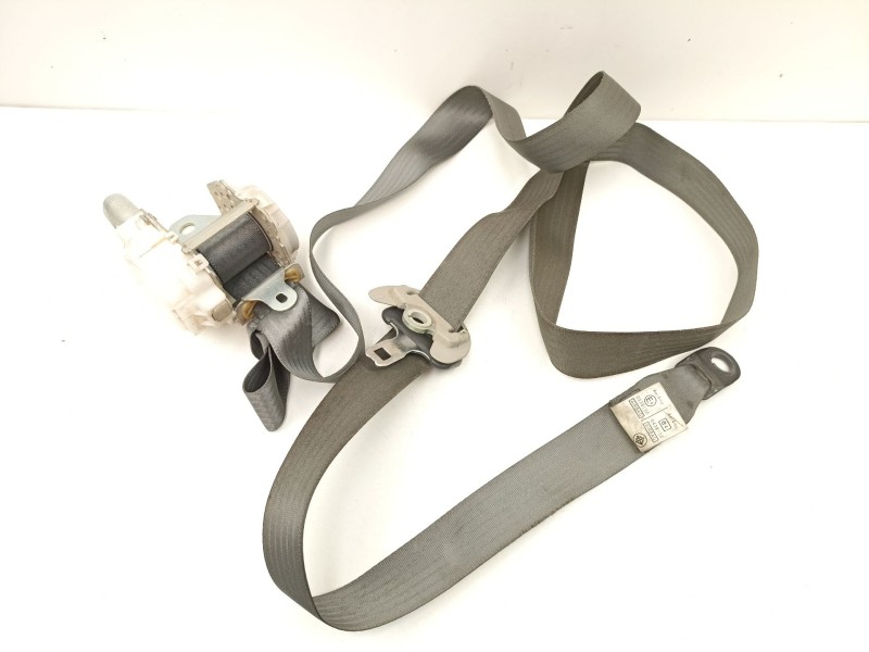 Recambio de cinturon seguridad delantero derecho para toyota prius zvw30 prius advance referencia OEM IAM 7321047141B1  