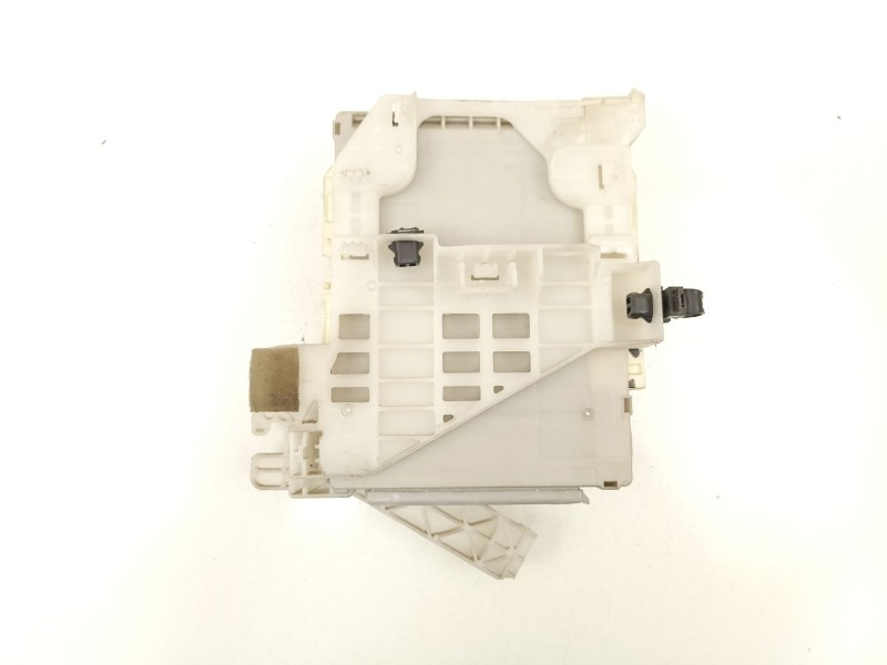 Recambio de bsi para toyota prius zvw30 prius advance referencia OEM IAM 8273047451  8922147110