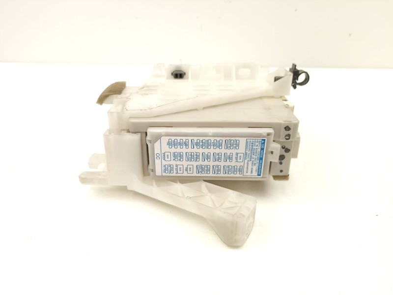 Recambio de bsi para toyota prius zvw30 prius advance referencia OEM IAM 8273047451  8922147110