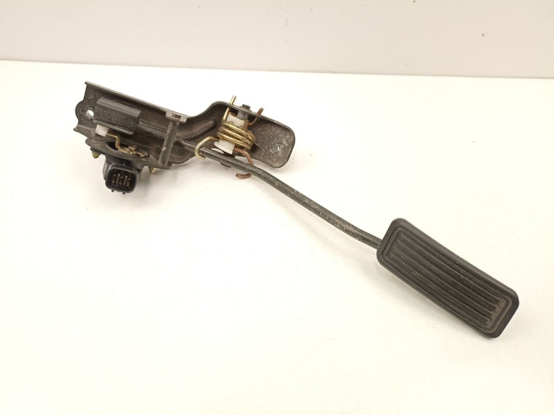 Recambio de potenciometro aceleracion para toyota prius (nhw11) 1.5 16v cat referencia OEM IAM 7801047030  