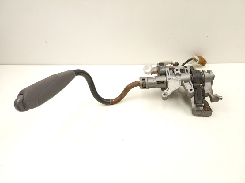 Recambio de palanca cambio automatico para toyota prius (nhw11) 1.5 16v cat referencia OEM IAM 3352047030B0  