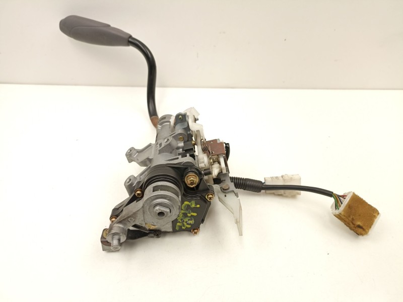 Recambio de palanca cambio automatico para toyota prius (nhw11) 1.5 16v cat referencia OEM IAM 3352047030B0  