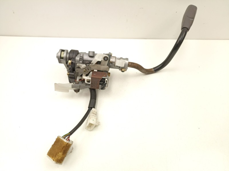 Recambio de palanca cambio automatico para toyota prius (nhw11) 1.5 16v cat referencia OEM IAM 3352047030B0  