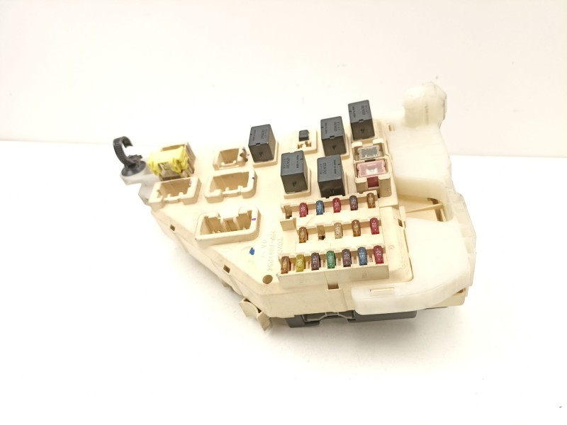 Recambio de bsi para toyota prius (nhw11) 1.5 16v cat referencia OEM IAM 8273047030  