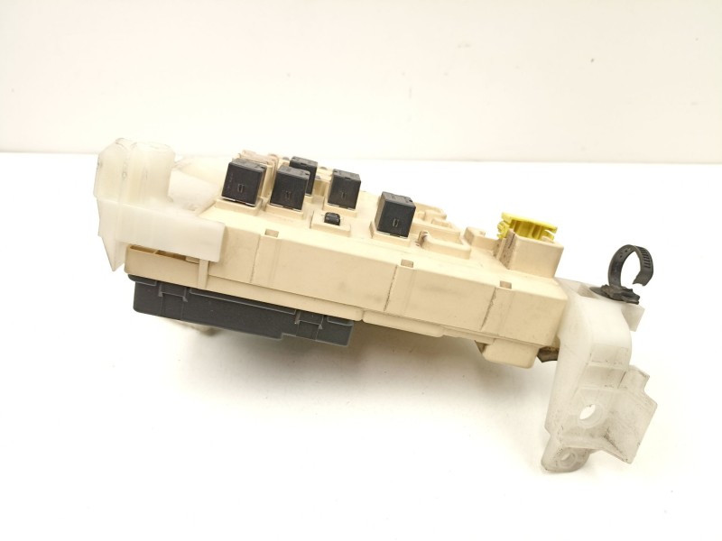 Recambio de bsi para toyota prius (nhw11) 1.5 16v cat referencia OEM IAM 8273047030  