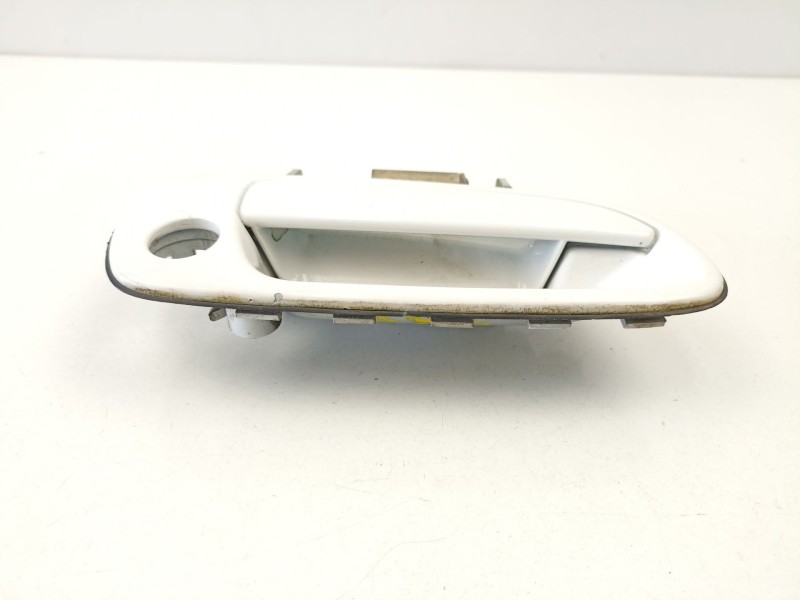 Recambio de manilla delantera derecha para toyota prius (nhw11) 1.5 16v cat referencia OEM IAM 42311010250  