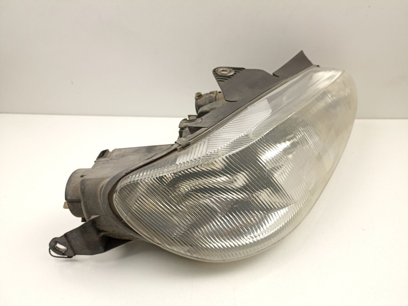 Recambio de faro derecho para peugeot 406 (8b) 2.1 td 12v referencia OEM IAM 9616251280 0301037022 