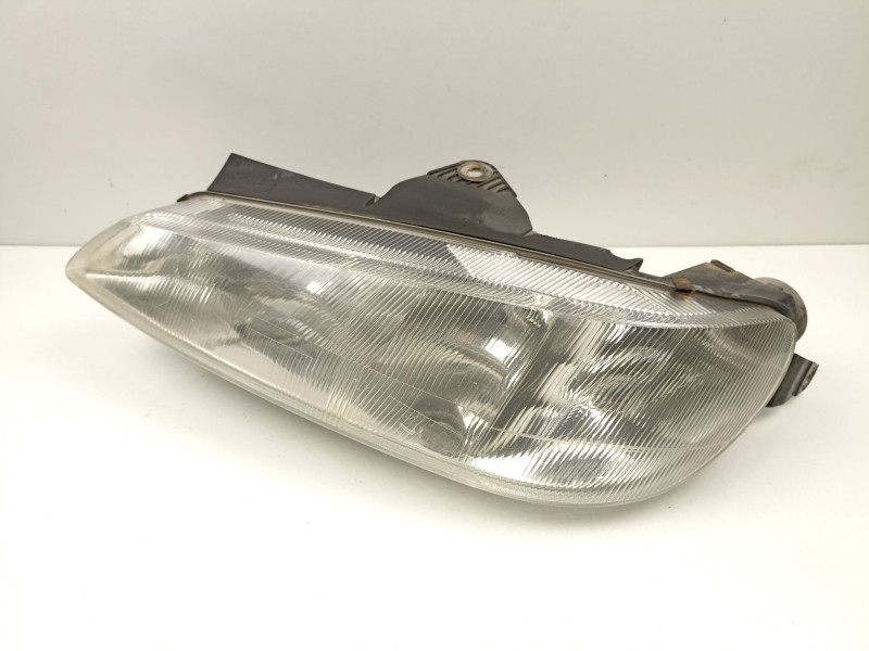 Recambio de faro izquierdo para peugeot 406 (8b) 2.1 td 12v referencia OEM IAM 9616251380 0301037021 