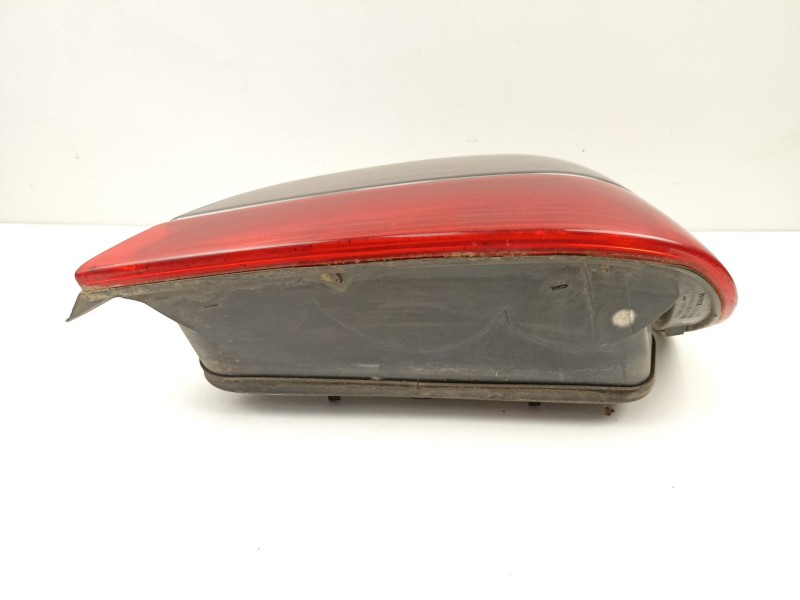 Recambio de piloto trasero derecho para peugeot 406 (8b) 2.1 td 12v referencia OEM IAM 6351E8  