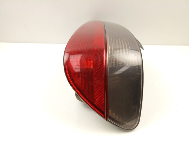 Recambio de piloto trasero derecho para peugeot 406 (8b) 2.1 td 12v referencia OEM IAM 6351E8  