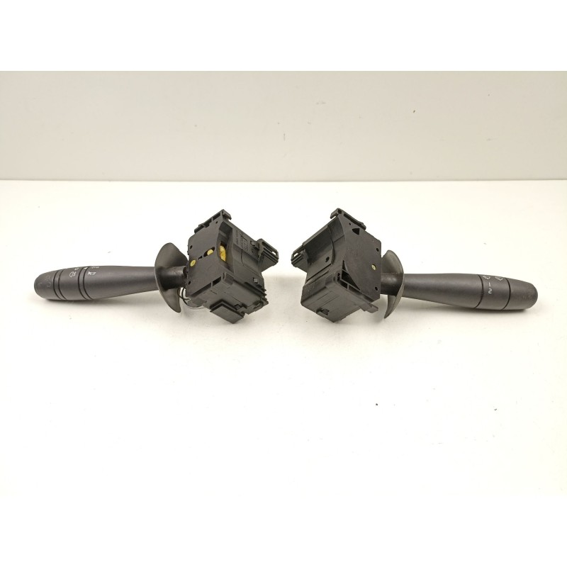 Recambio de mando luces y limpias para renault master ii furgoneta (fd) 2.5 dci referencia OEM IAM 8200251704  