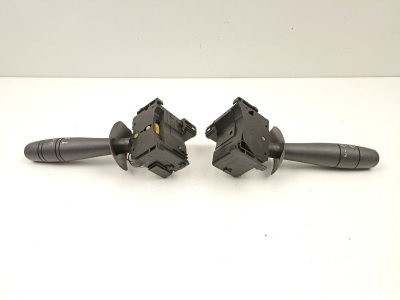 Recambio de mando luces y limpias para renault master ii furgoneta (fd) 2.5 dci referencia OEM IAM 8200251704  