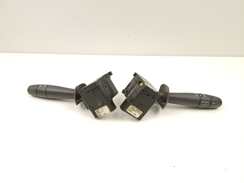 Recambio de mando luces y limpias para renault master ii furgoneta (fd) 2.5 dci referencia OEM IAM 8200251704  