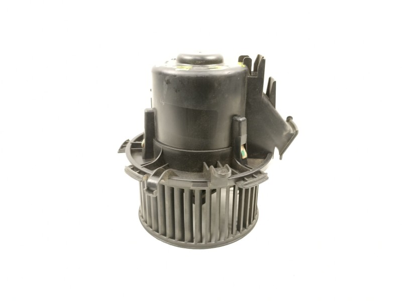 Recambio de motor calefaccion para renault master ii furgoneta (fd) 2.5 dci referencia OEM IAM 7701057555  