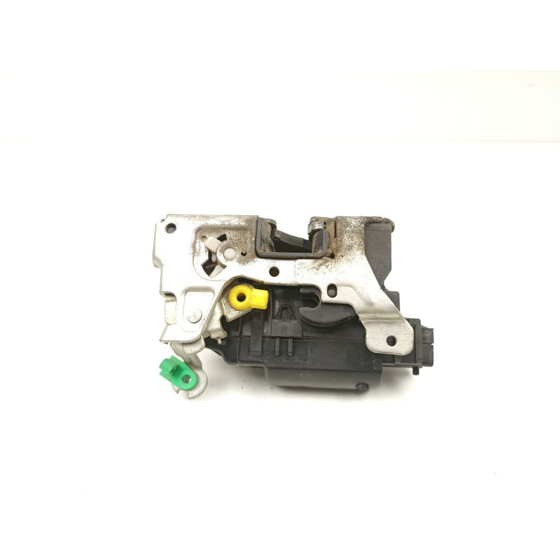 Recambio de cerradura puerta delantera derecha para renault master ii furgoneta (fd) 2.5 dci referencia OEM IAM 8200147150  