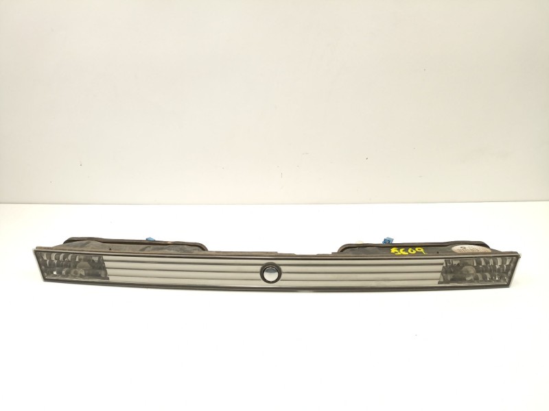 Recambio de piloto trasero central para bmw 7 (e65, e66, e67) 745 i, li referencia OEM IAM 63216908711  