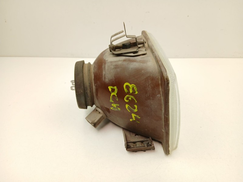 Recambio de faro derecho para ford fiesta ii (fbd) 1.1 (fbd) referencia OEM IAM 84FG13005B4B  