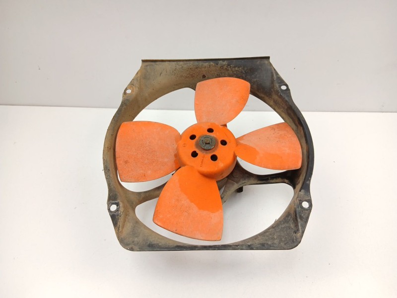 Recambio de electroventilador para ford fiesta ii (fbd) 1.1 (fbd) referencia OEM IAM 77FB8600EA  