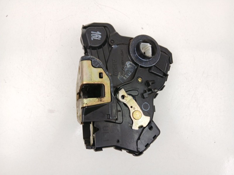 Recambio de cerradura puerta delantera izquierda para toyota avensis 2.0 g referencia OEM IAM 6904002151  