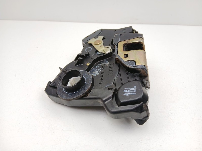 Recambio de cerradura puerta delantera izquierda para toyota avensis 2.0 g referencia OEM IAM 6904002151  