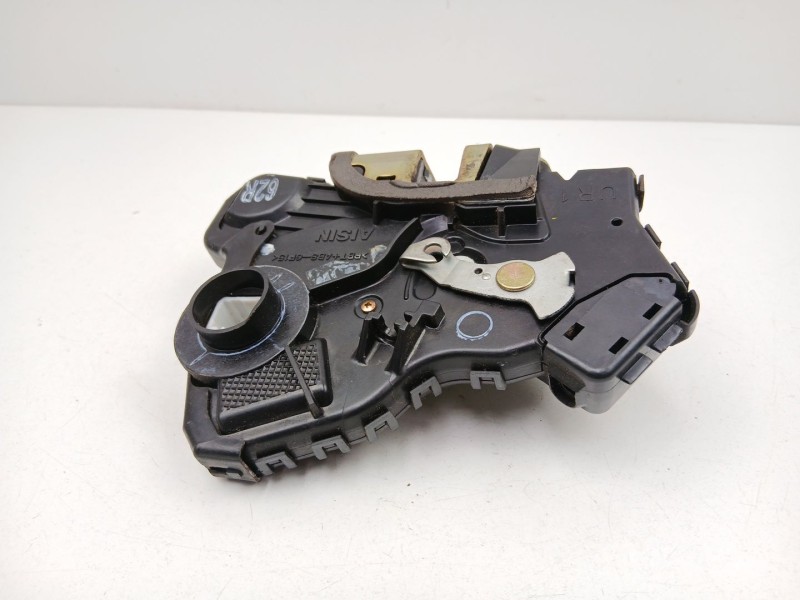 Recambio de cerradura puerta delantera derecha para toyota avensis 2.0 g referencia OEM IAM 6903002161  